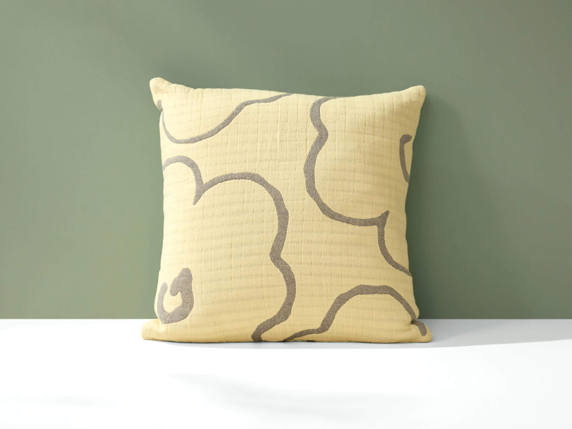 Desert Flowers Cushion - 50 x 50cm / Sky Lemon