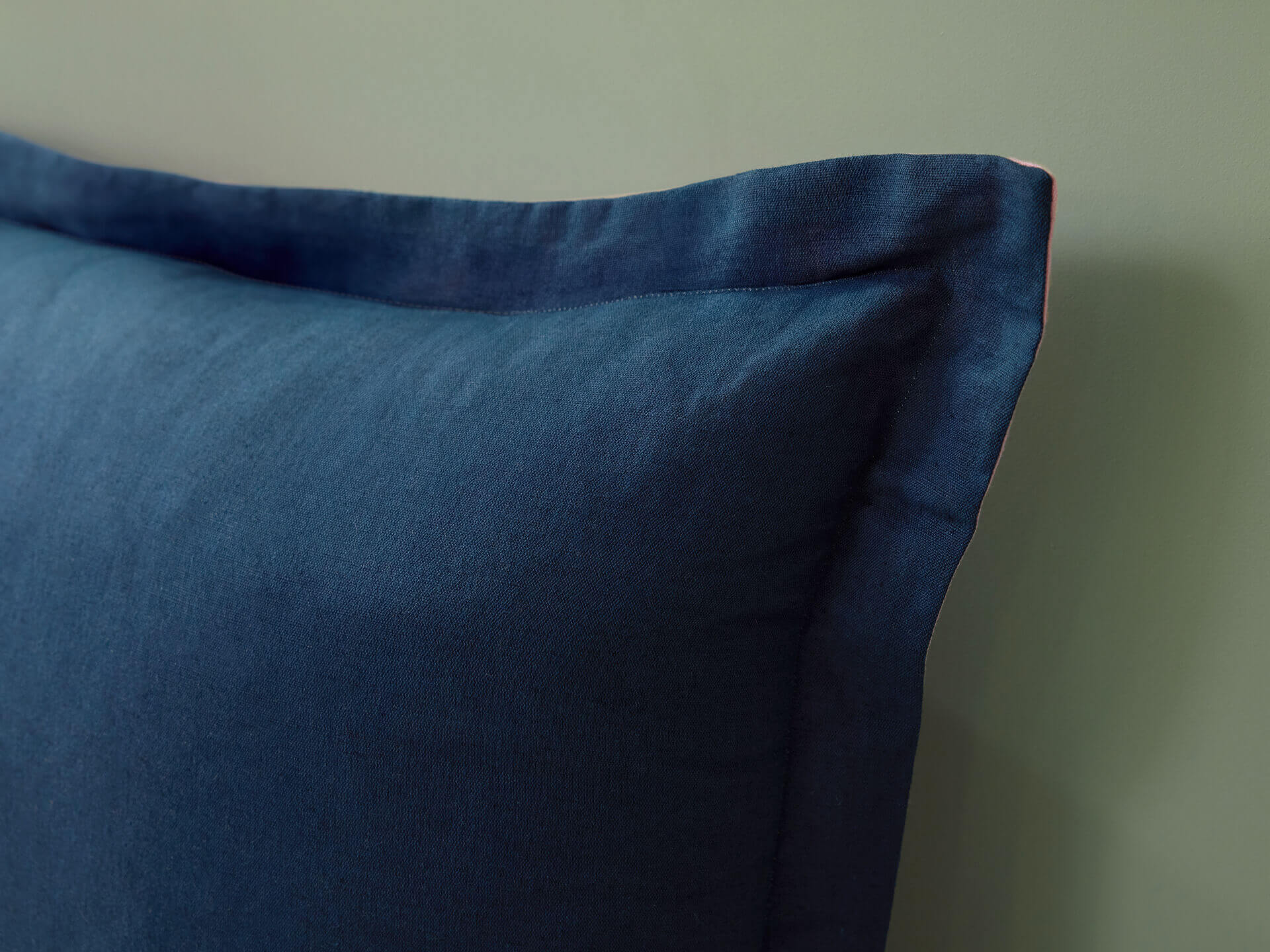 Kick Back Cushion - 60 x 60cm / Midnight Rosé