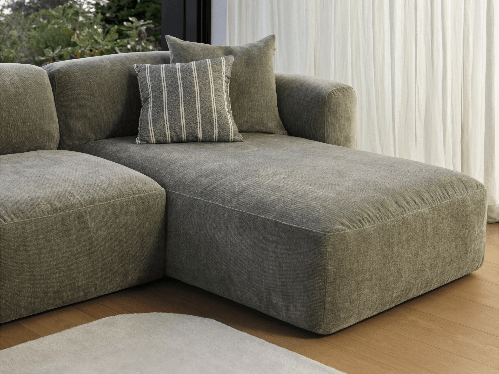 Torquay Modular Sofa - Extra Wide / 5 Sections with Chaise / Forest Dawn (Luxe edition)