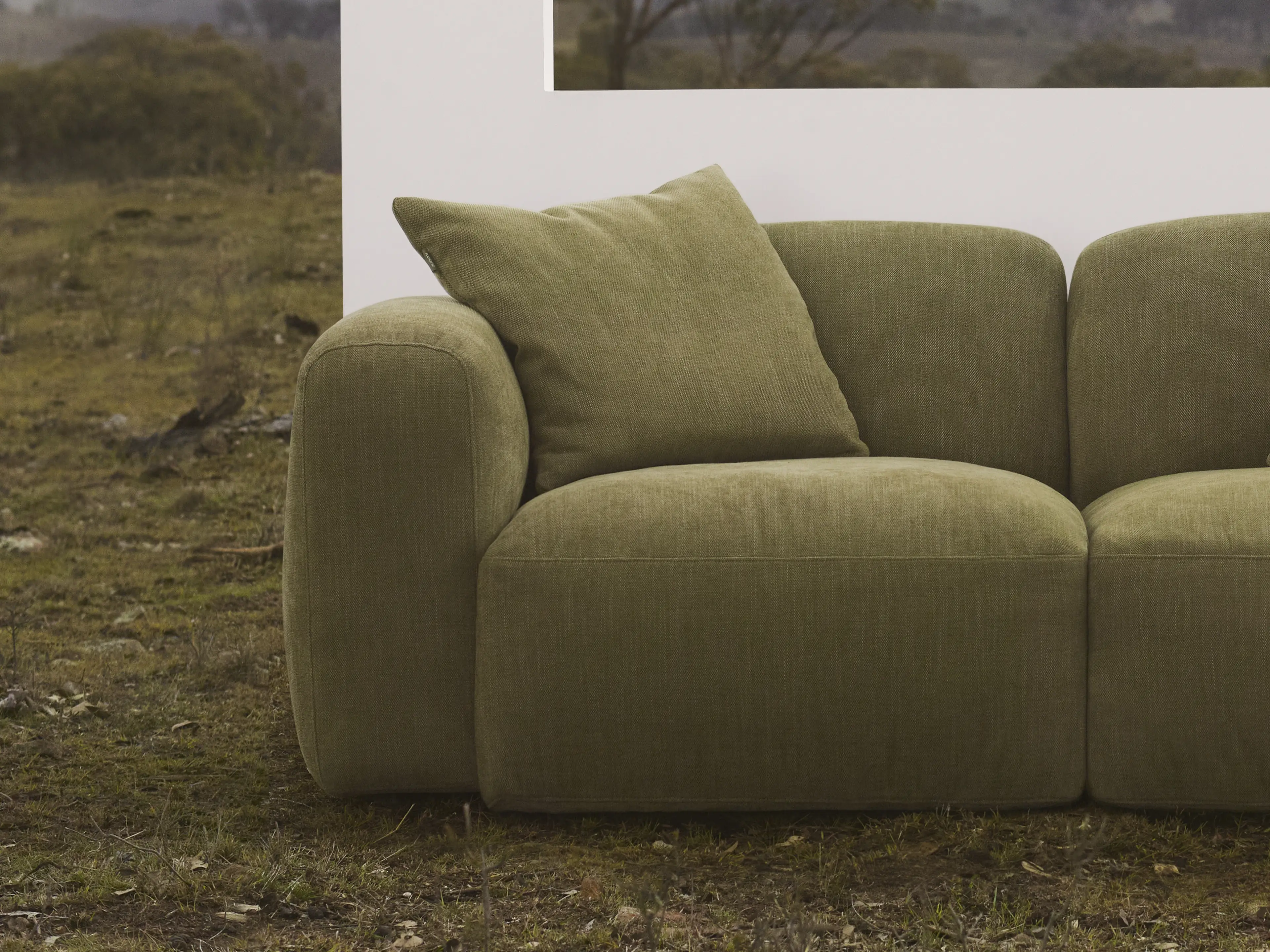 Torquay Modular Sofa - Australia 01 (Pantone) / 4 Sections / Regular